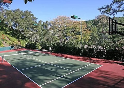 Taylor Swift's new mansion also has a tennis court