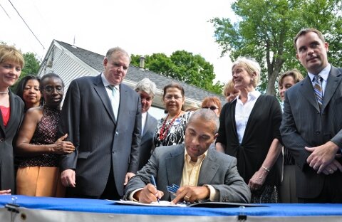 Governor Patrick signs homeowner protection bill