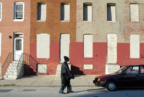 Mortage lenders reduced refinancing loans by 17% in minority communities in the US in 2009