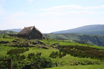 thatch cottage isle of skye scotland