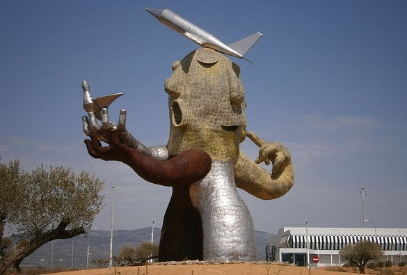 Statue of Carlos Fabra