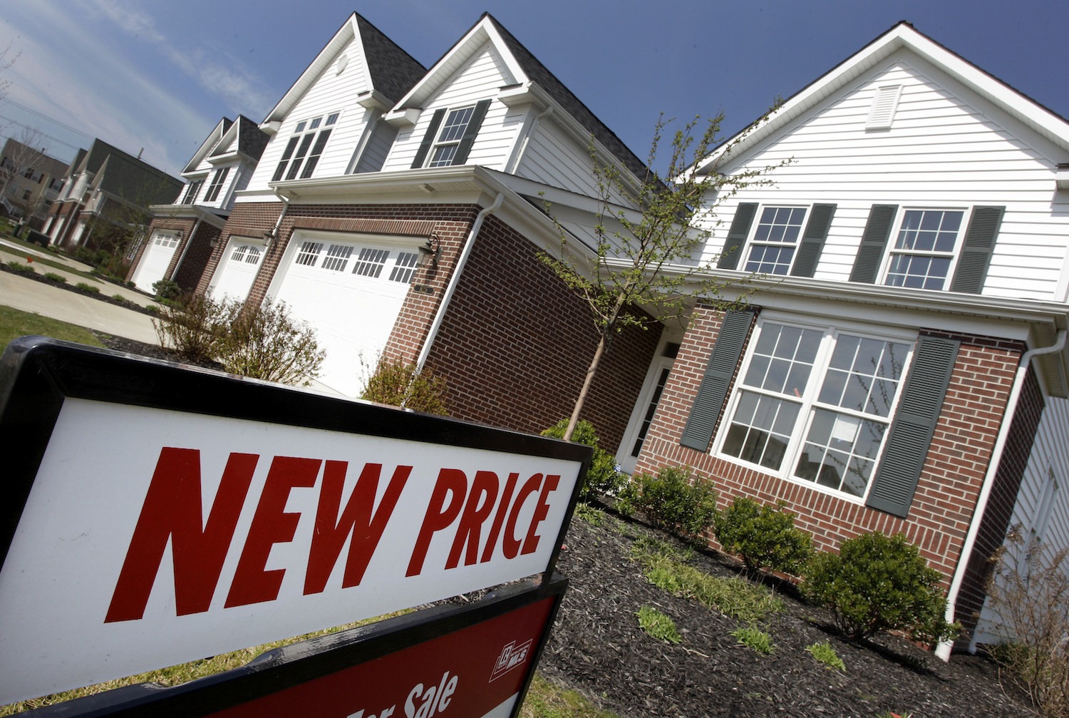Real Estate Market recession. Housing Market. House Price. Housing Price.