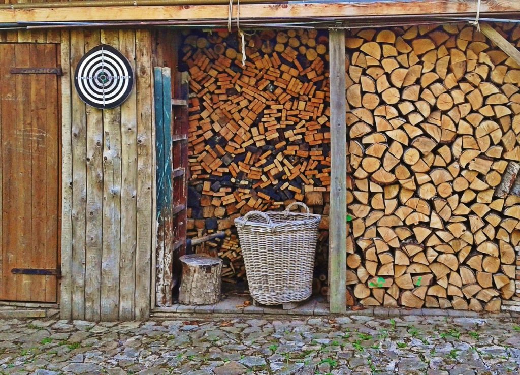 firewood 1157304 1280 1