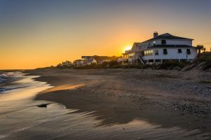 What You Need to Know Before You Buy a Vacation Home