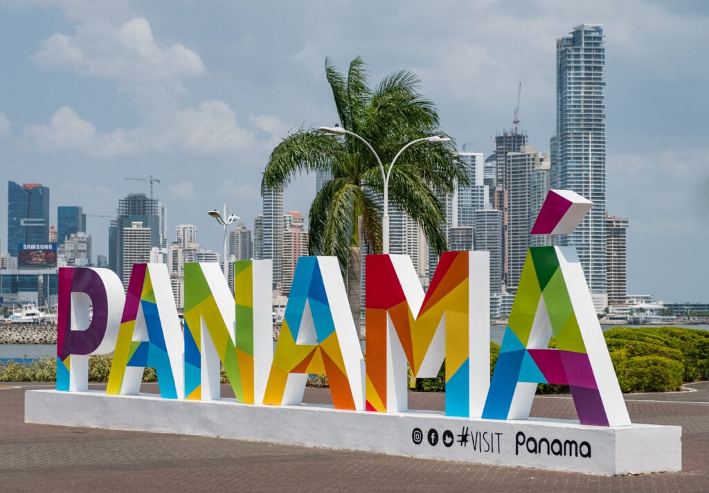 PanamaCityPanama March2018TheFamousPanamaSign
