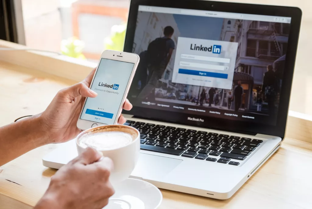 LinkedIn Launches New AI to Expand Content for Real Estate Agents